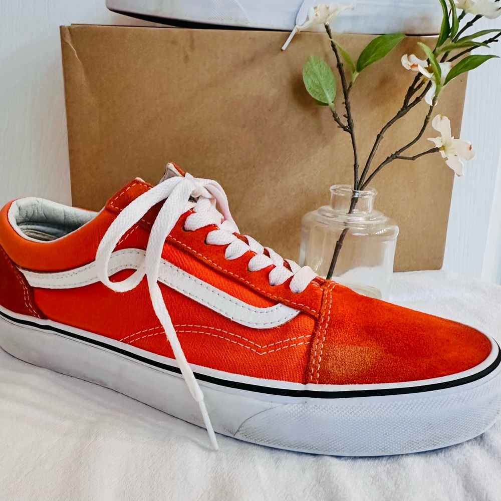 VANS ~ Unisex Bold Orange and White Sneakers Men’s US 8 ~ Women’s US 9.5 - Picture 6 of 7